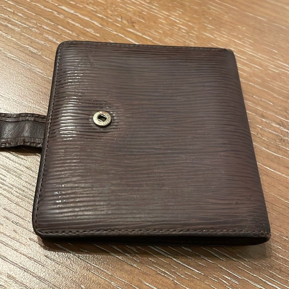 SALE PRICE FIRM Louis Vuitton brown Epi leather men’s compact wallet - Picture 7 of 12